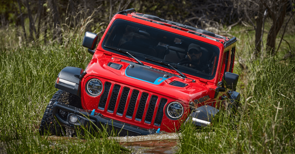 jeep-4xe-phev-driver-review-red-4xe